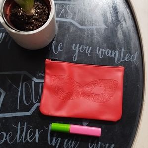 ❤️FREE WITH PURCHASE❤️Cosmetics Bag